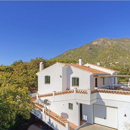 Cortijo Los Madronos Villa Фригиляна Екстериор снимка