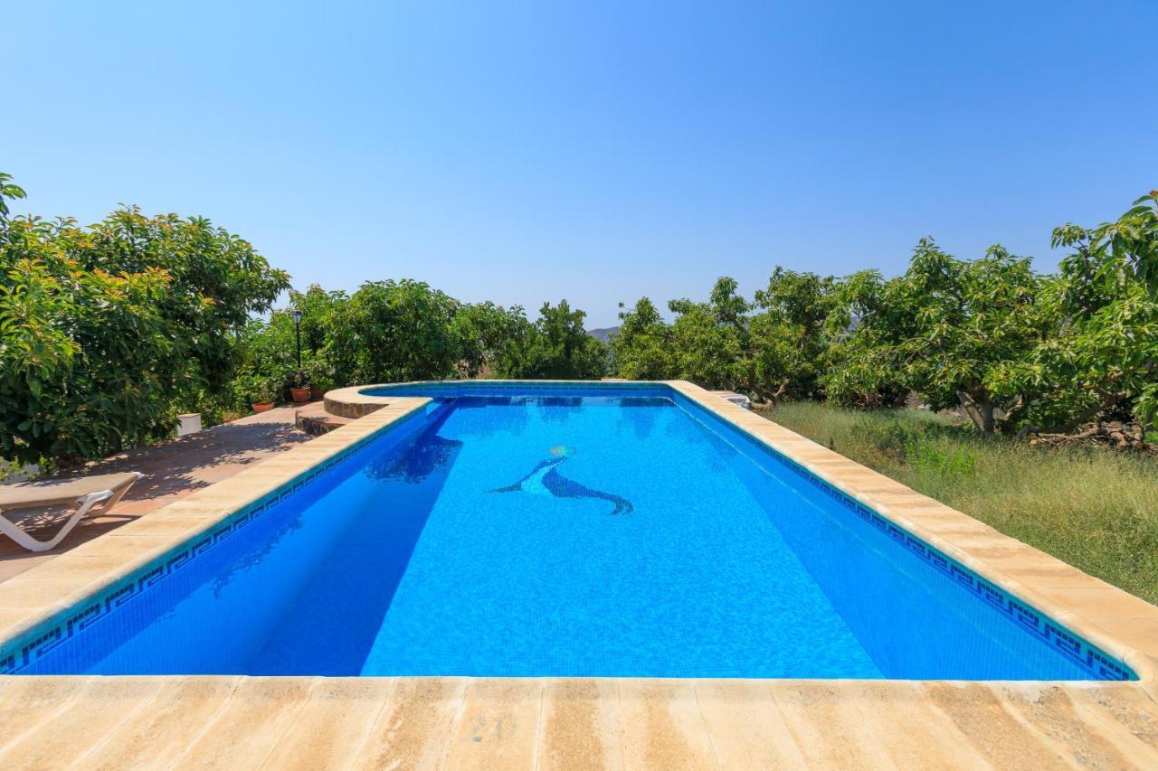 Cortijo Los Madronos Villa Фригиляна Екстериор снимка